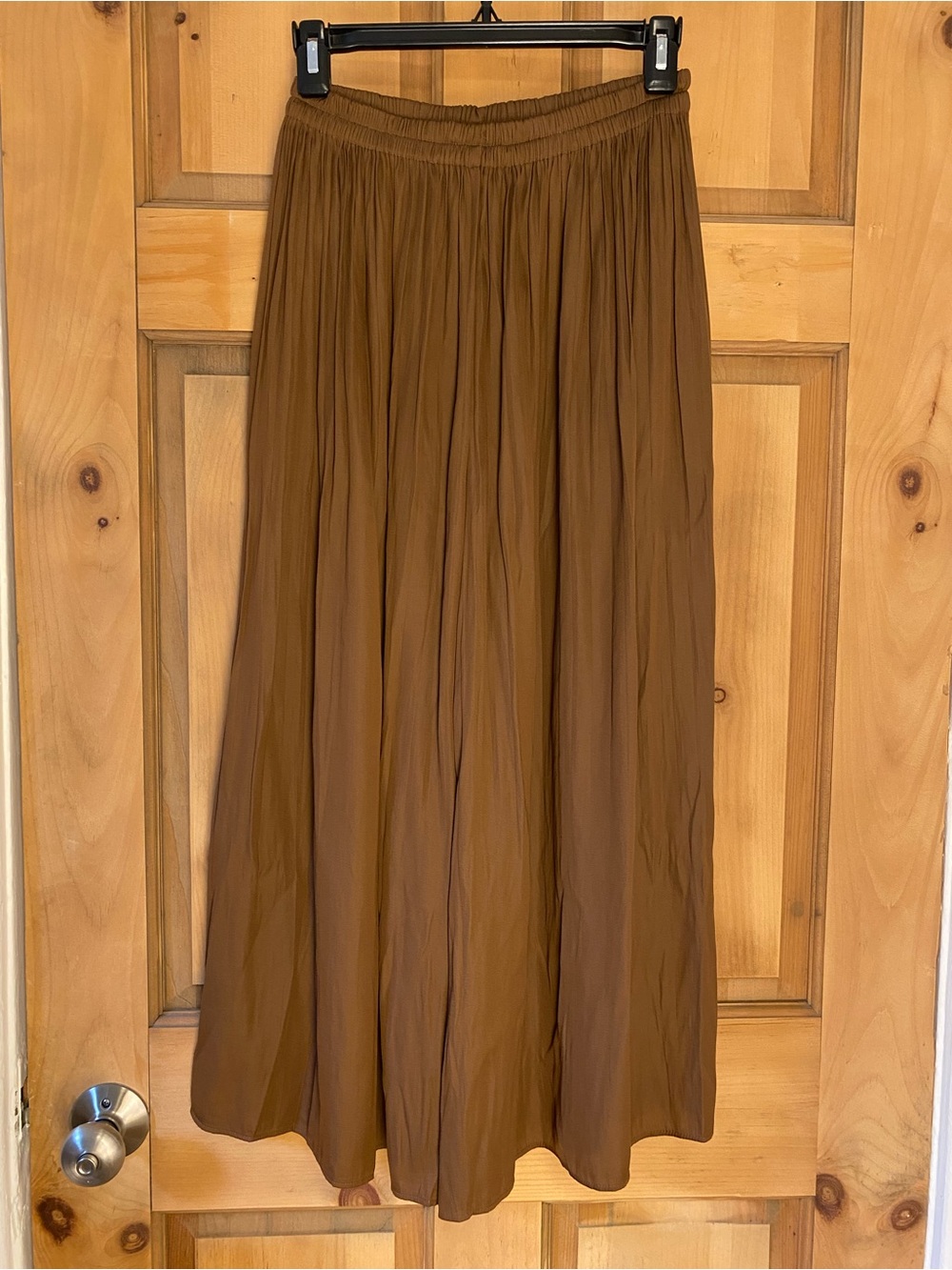 Women’s brown flowing pants